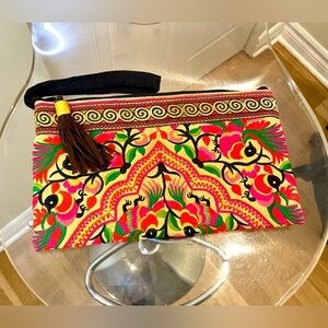 ✅🆕 Thai embroidered wristlet/clutch,fringe tassel, multi clr floral pattern 🌺🌸